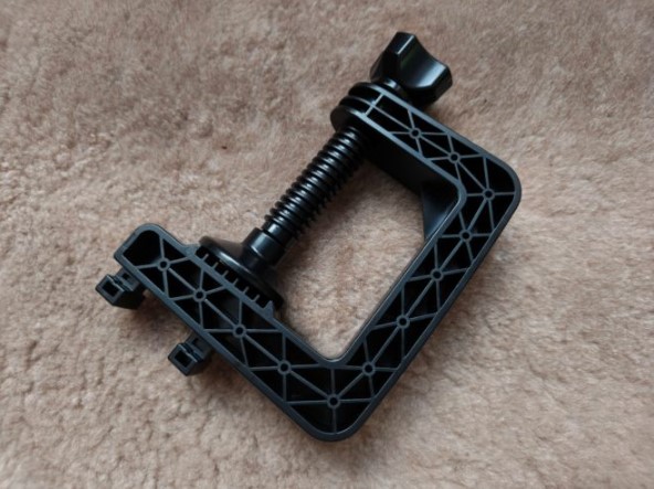 SVEN GC-W650 Steering Wheel and Pedals Review – A Practical Entry into the World of Racing Sims